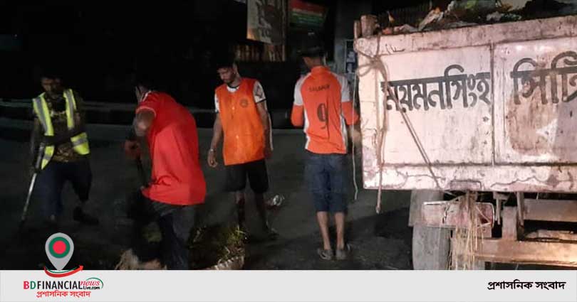 ময়মনসিংহে কোরবানী পশুর বর্জ্য অপসারণে মেয়র টিটুকে সাধুবাদ